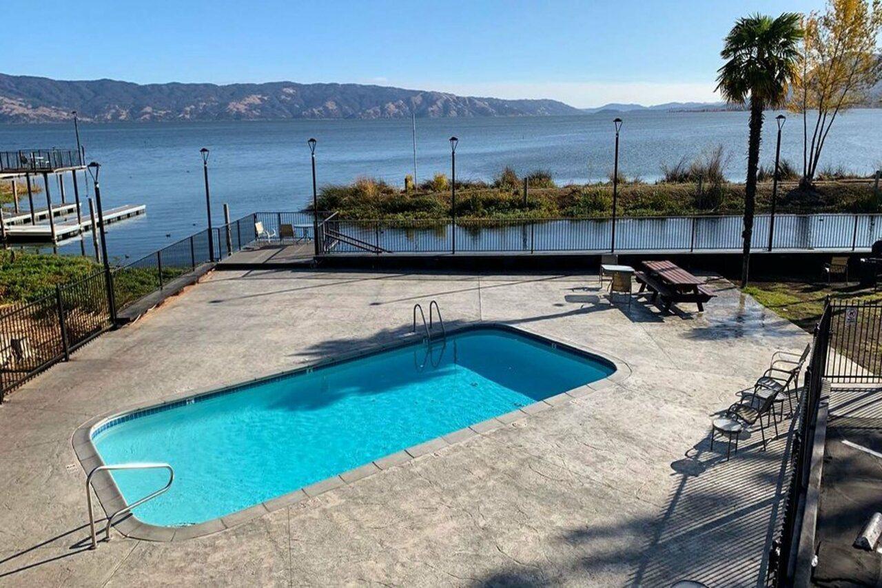 Anchorage Inn Lakeport Екстериор снимка