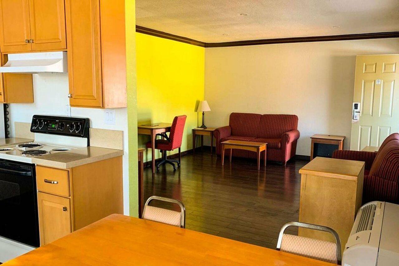 Anchorage Inn Lakeport Екстериор снимка