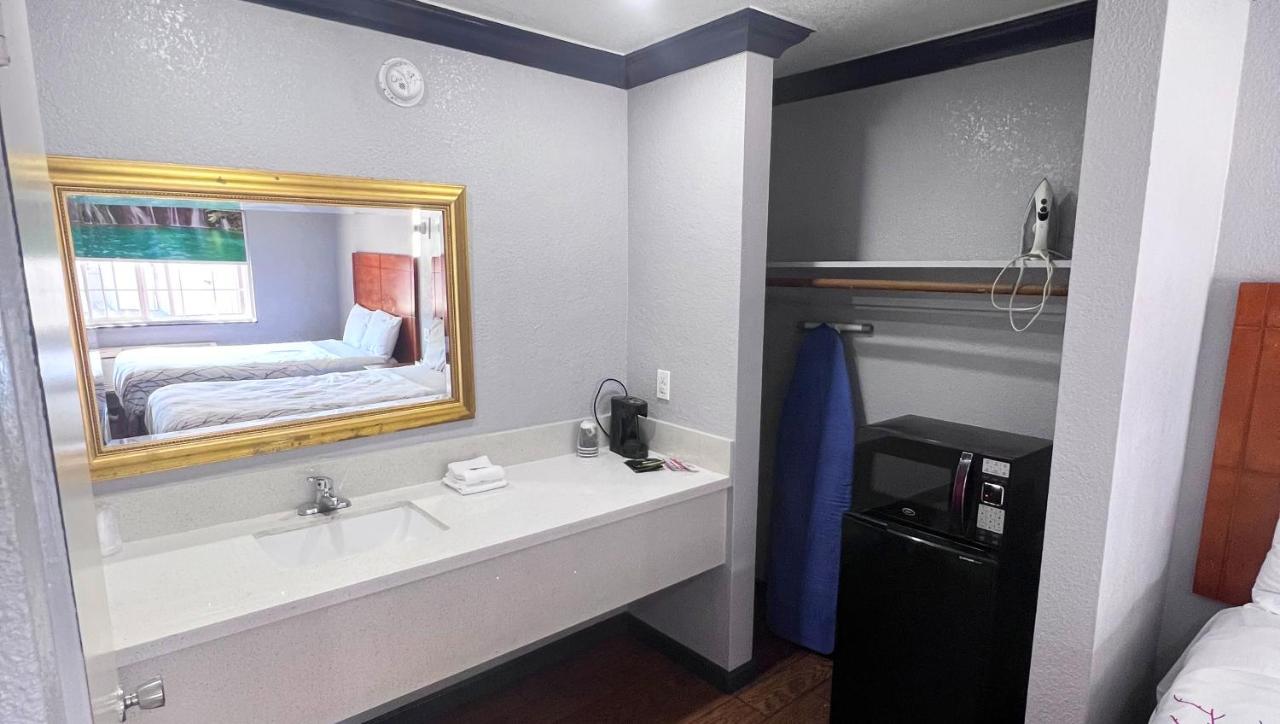 Anchorage Inn Lakeport Екстериор снимка